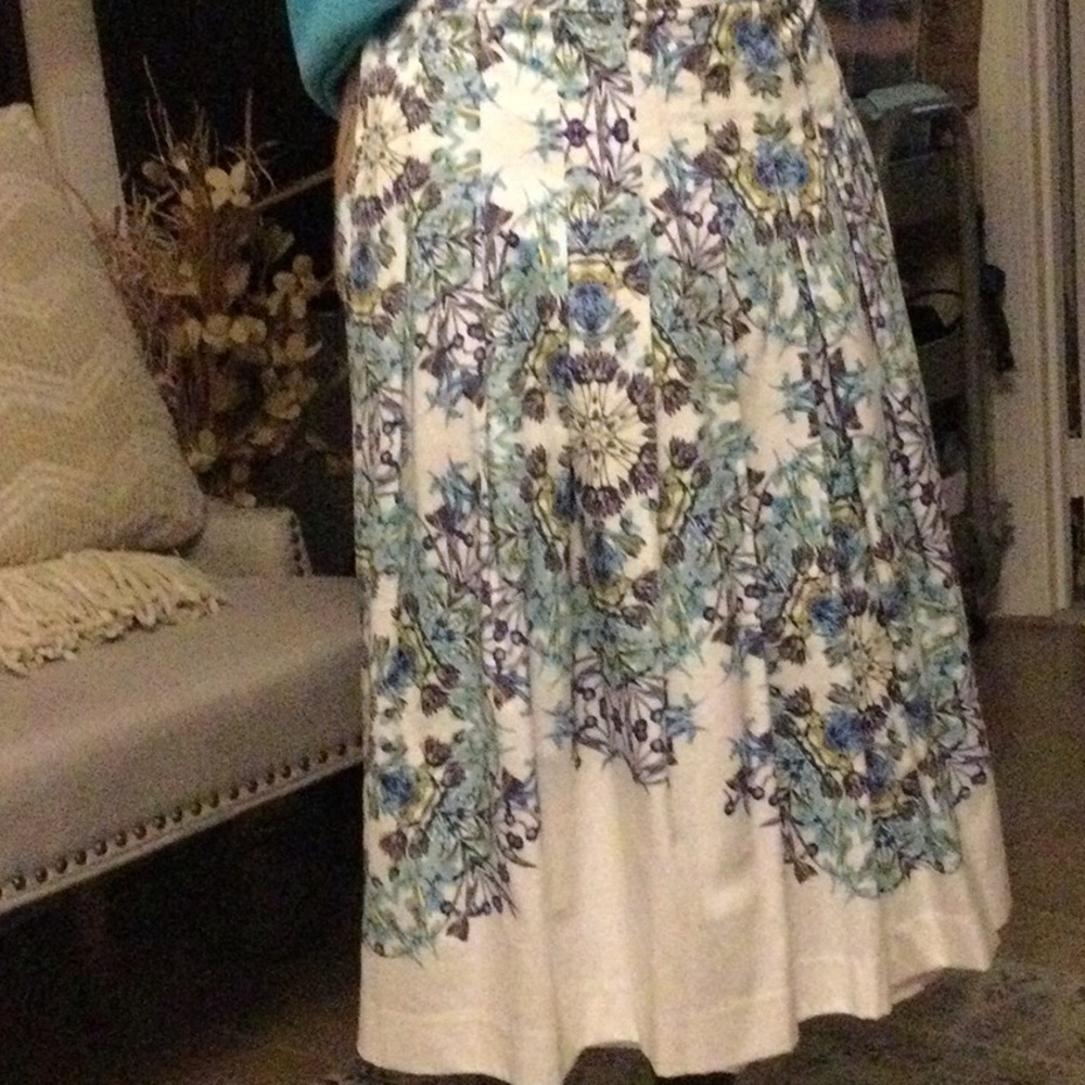 Talbots beautiful floral skirt